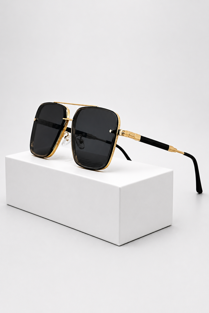 Women's Retro Aviator Sunglasses with Gold Frame and Gradient Lens | Polarized