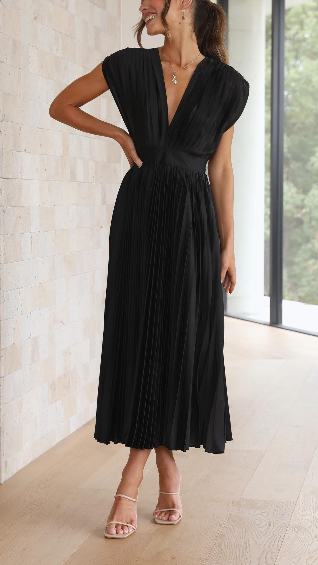 Women's Elegant Pleated V-Neck Dress | Midi