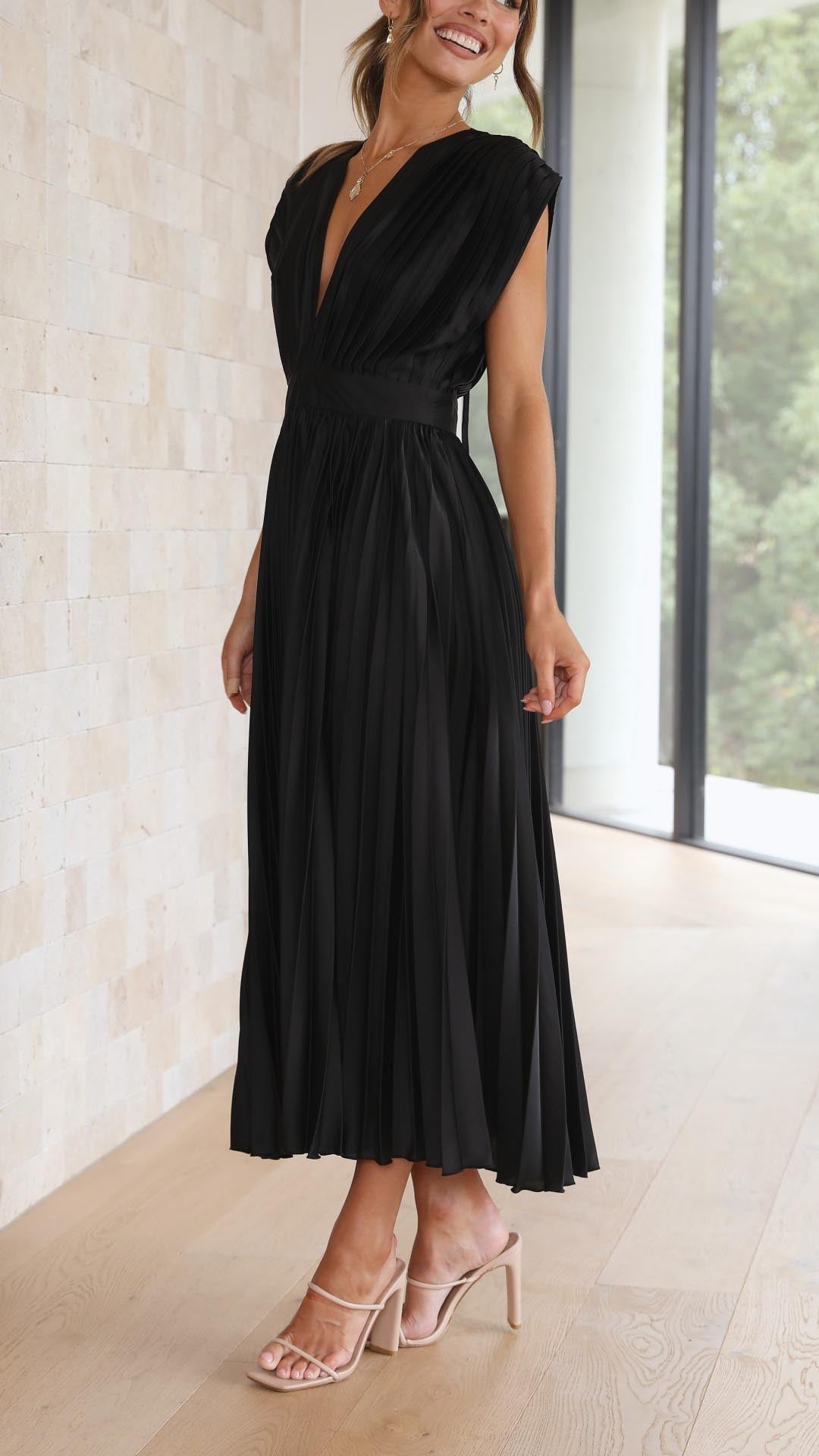 Women's Elegant Pleated V-Neck Dress | Midi